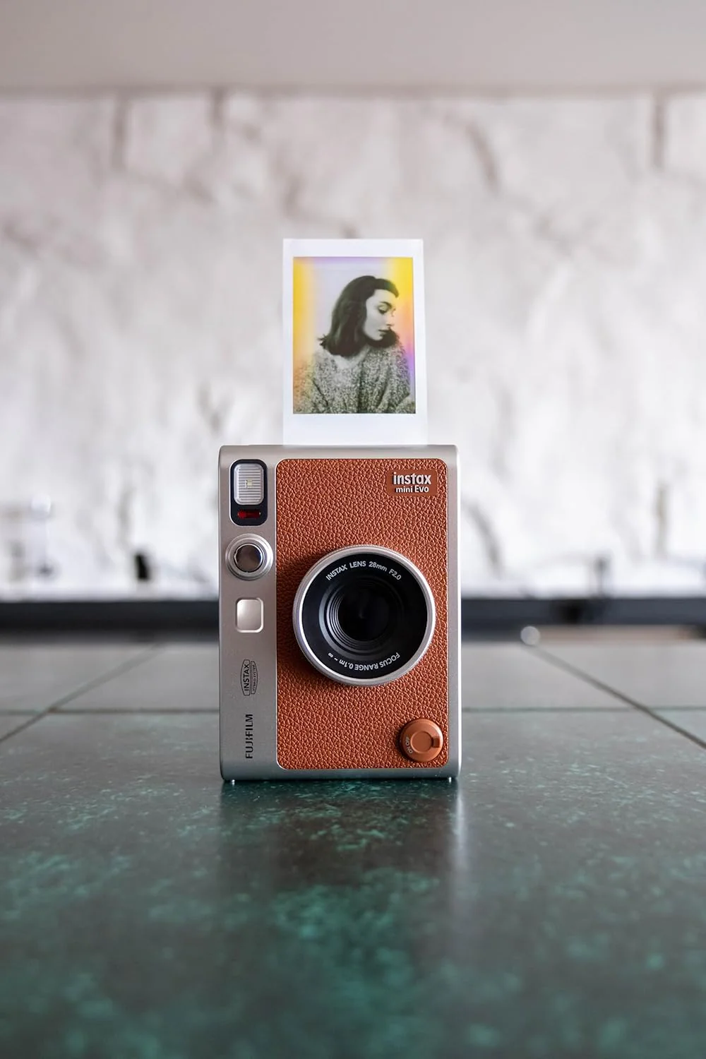 Cámara Híbrida Fujifilm Instax Mini Evo – Instantánea Digital con 100 Efectos Creativos, Bluetooth y Palanca de Impresión - Image 9