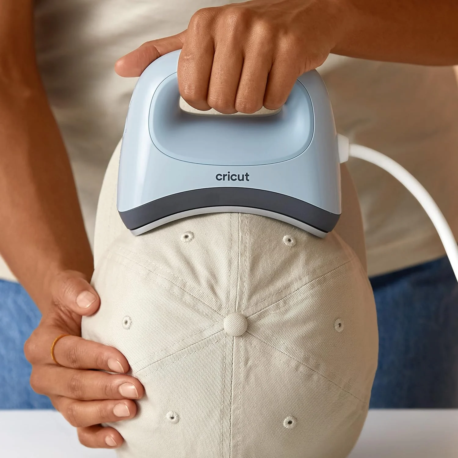 Cricut Hat Press | Prensa Térmica Curva para Gorras y Sombreros - Image 11